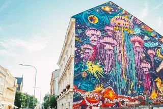 Large new murals pop up in Prague thanks to Wall Street festival