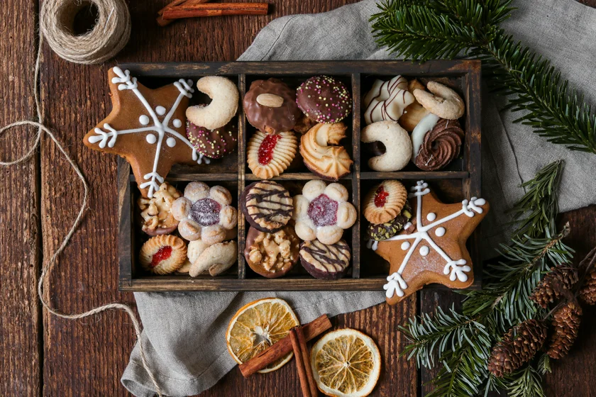 Czech Christmas cookies with gingerbread stars. Photo: iStock, MelanieMaya.