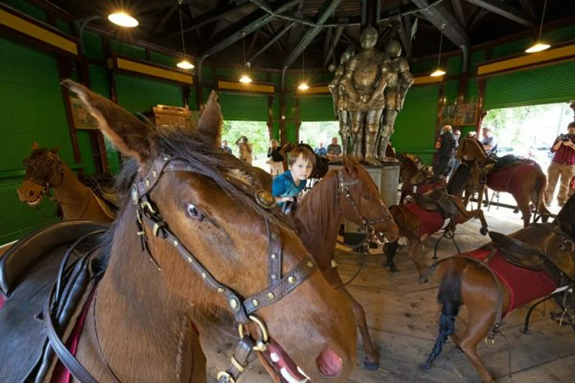 Restored horses in the carousel. Photo: National Technical Museum.