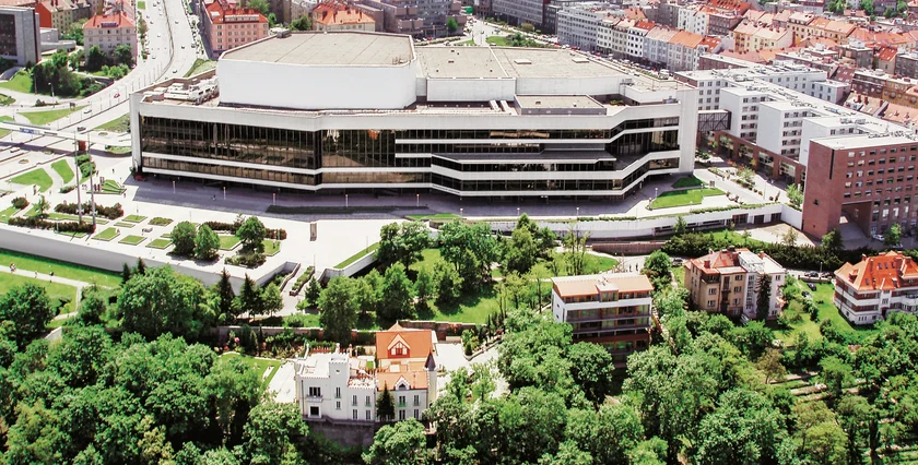 NEWTON July 2022 31. The building of the Prague Congress Centre_Budova Kongresoveho centra Praha (13,7 MB)