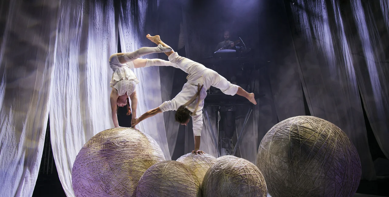 Sweden's Cirkus Cirkör performs 'Knitting Peace' at Letní Letná. Photo: Mats Bäcker