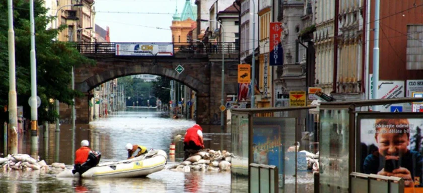 Prague Rescue Service on a flooded street in Karlín. Photo: HZS ČR.