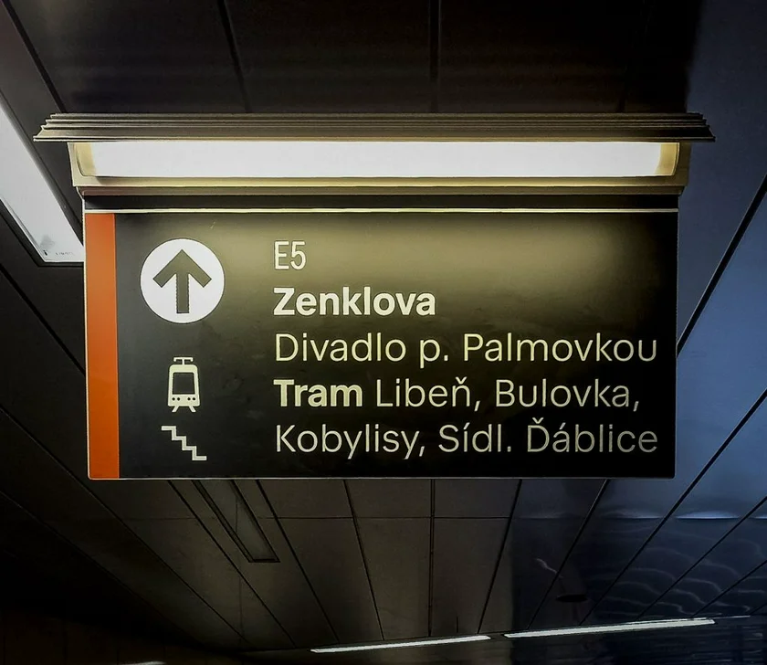 Navigation sign in Palmovka. Photo: PID.
