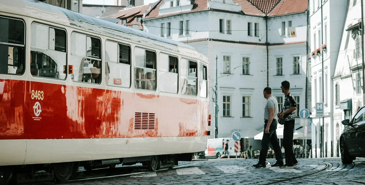 Illustrative image of a Prague tram: Unsplash / sebastiaan stam