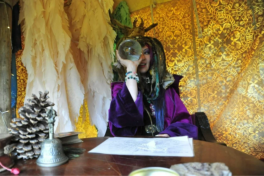 Fortune Teller at Expats.cz Mystal Halloween