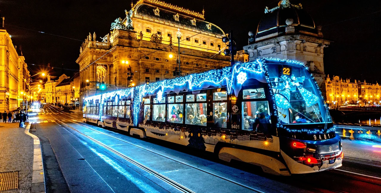 Christmas tram by Prague's National Theatre. Photo: Facebook /