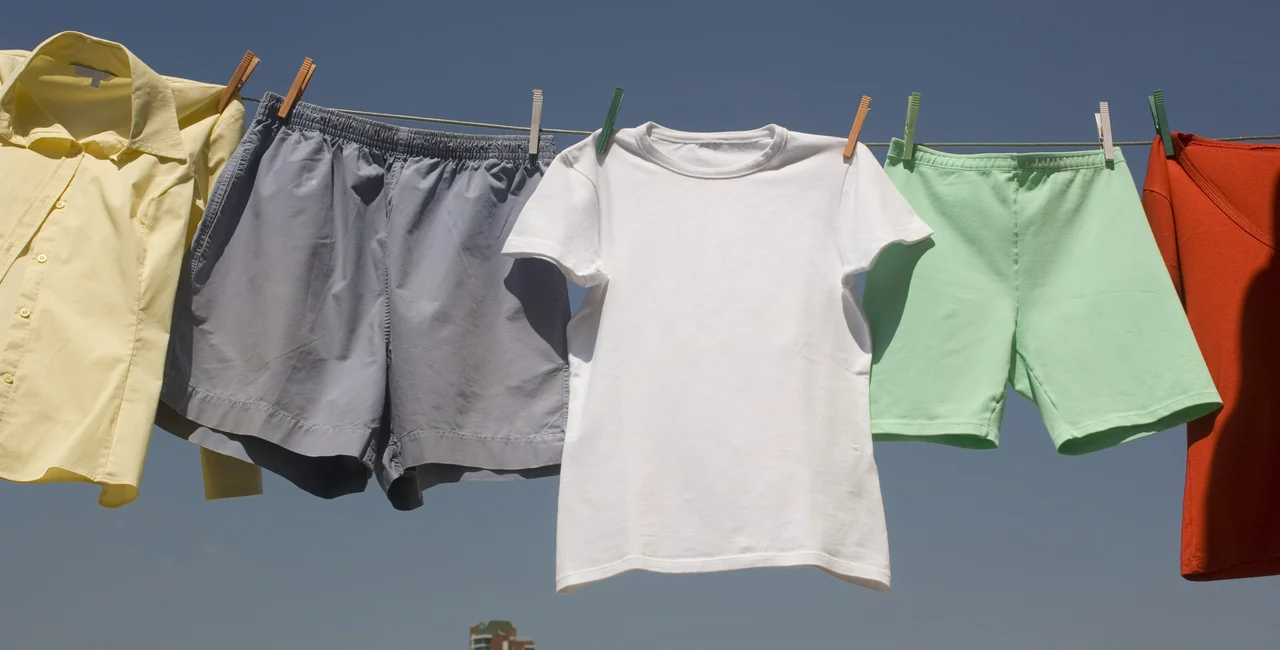 Laundry airdrying via iStock / TinaFields
