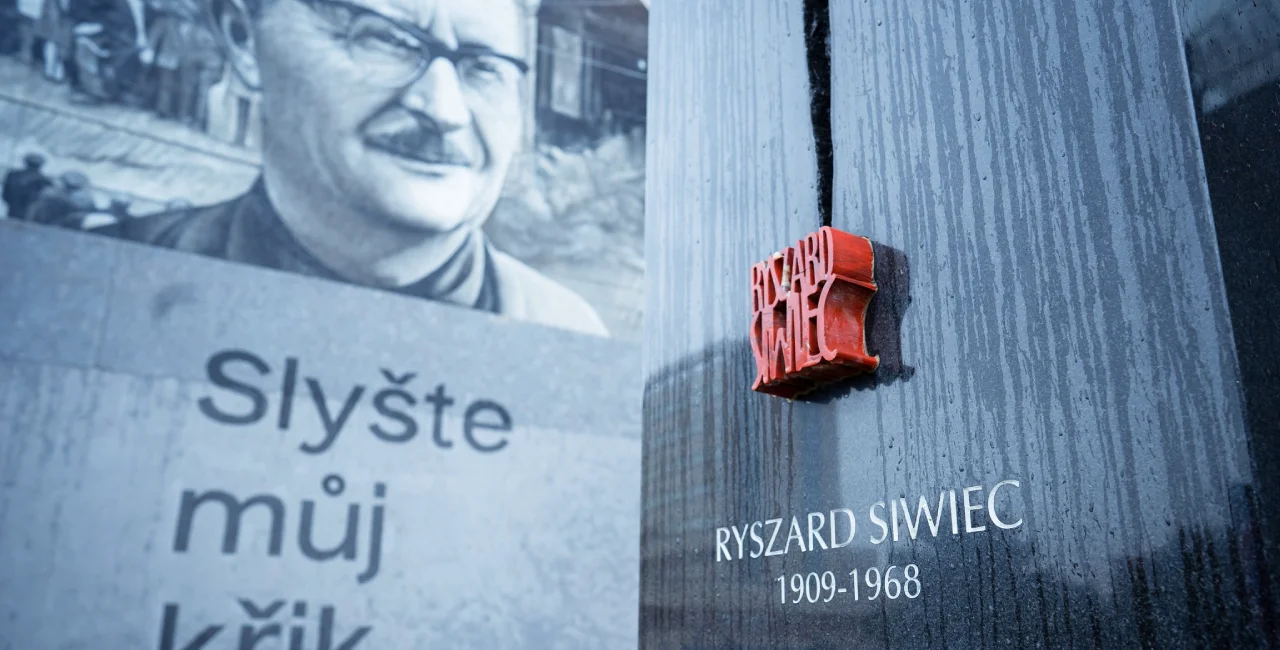 Memorial to Ryszard Siwiec in Prague. Photo: Facebook / Polský institut v Praze