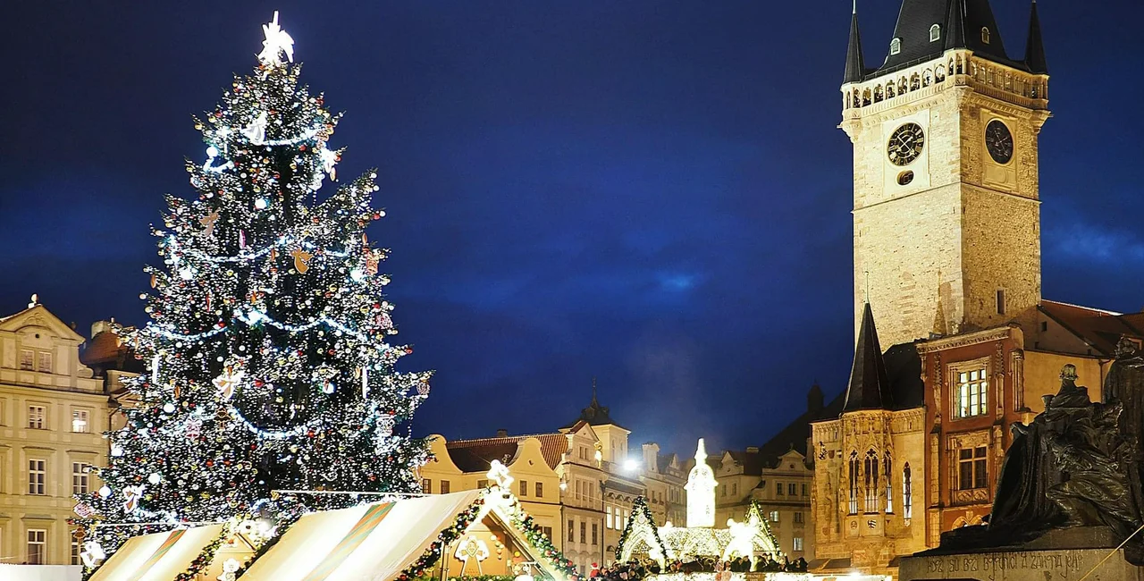Christmas market in Old Town Square. Photo via Facebook/Trhy Praha/Prague Markets.