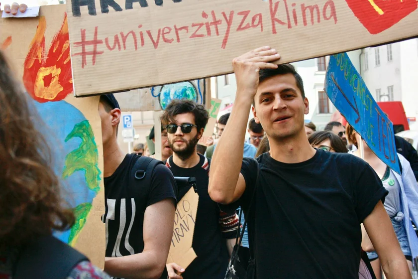Student protesters at a previous demonstration / photo via Univerzity za klima