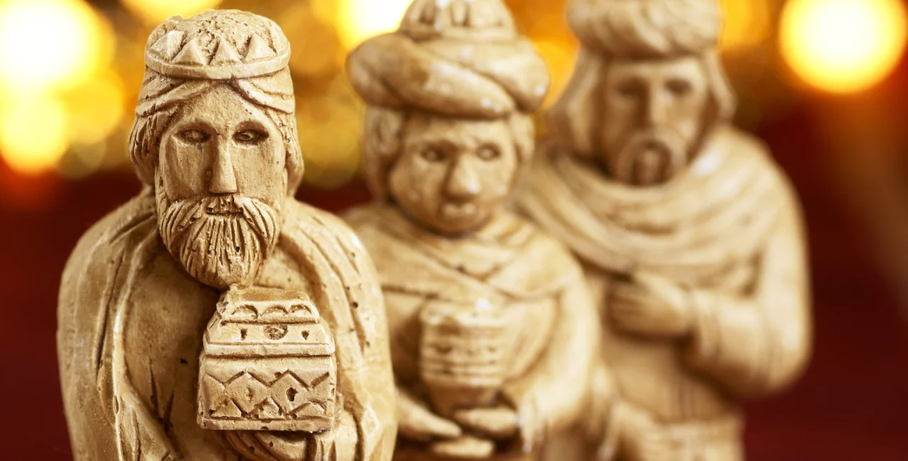 Wooden Three Kings figurines. Photo: Facebook / Tříkrálová sbírka