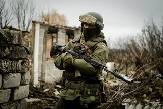 A Ukrainian soldiers (iStock:
