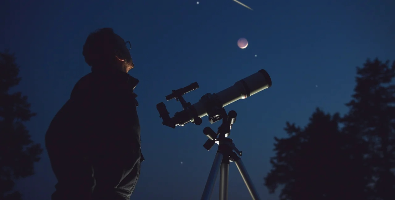Czech sky will light up with meteors, eclipses, supermoons, and a comet in 2023