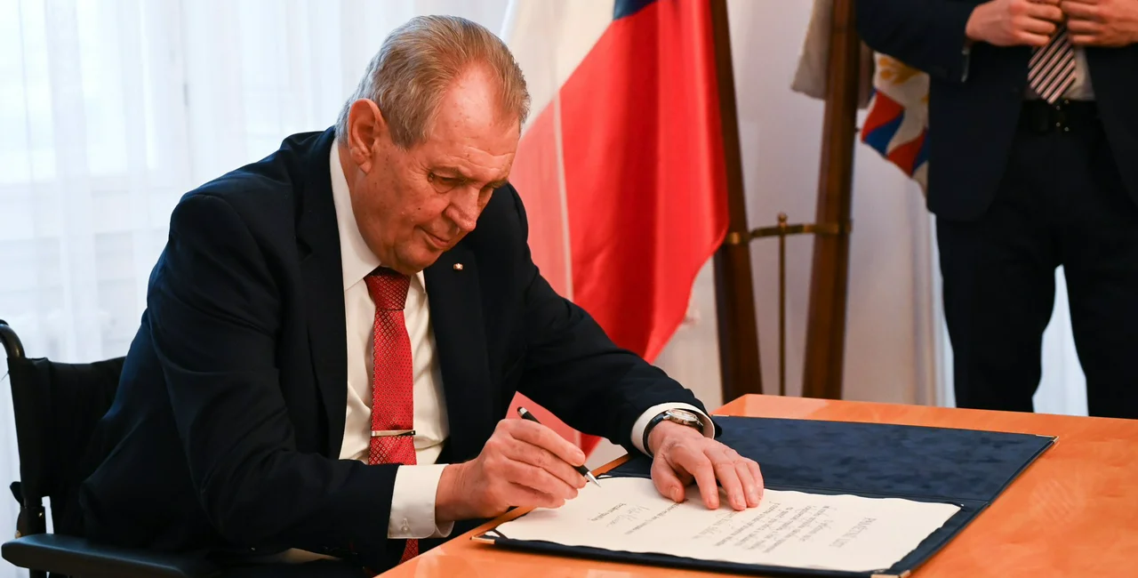 President Miloš Zeman today officially pardoned Jana Nečasová, who has convicted of spying on a former Prime Minister's then-wife (Source: Facebook.com/prezidentcr)