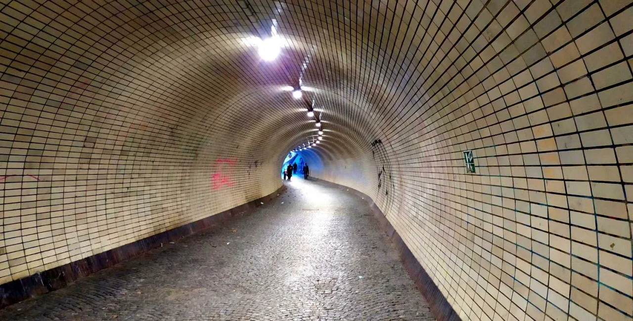 Žižkov Tunnel. Photo: Raymond Johnston.