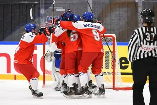 Czech female players celebrating a goal against Slovakia in the World Championship match against Slovakia (Source: