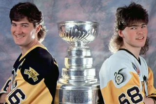 A picture of Jaromír Jágr (right) in the early 1990s. Source: Twitter/@penguins