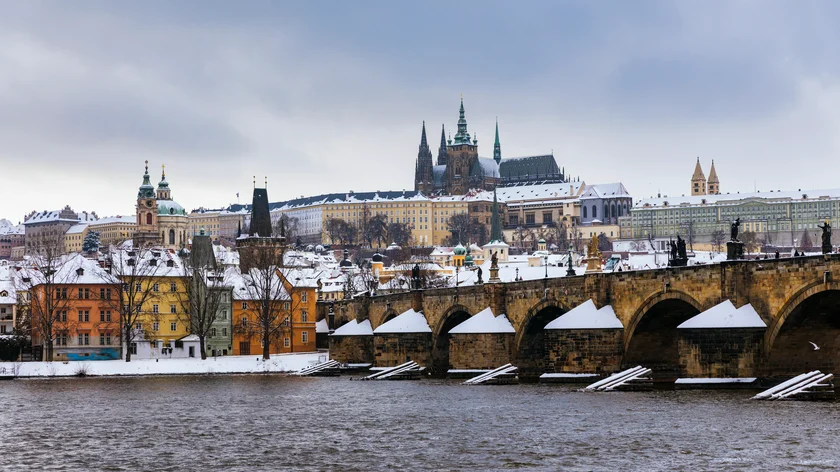Snow on Prague's Charles Bridge. Photo: iStock / DaLiu
