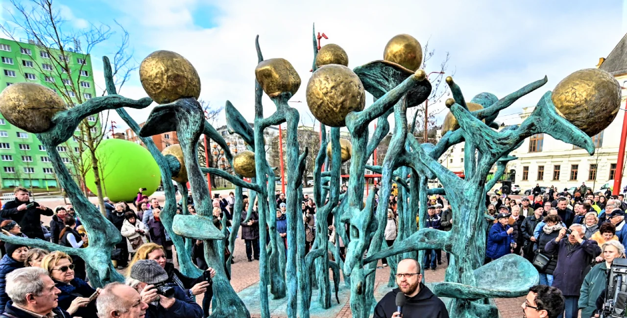 Photo from the unveiling of the Mendel-inspired sculpture in Brno, via Facebook/Mendel Festival.