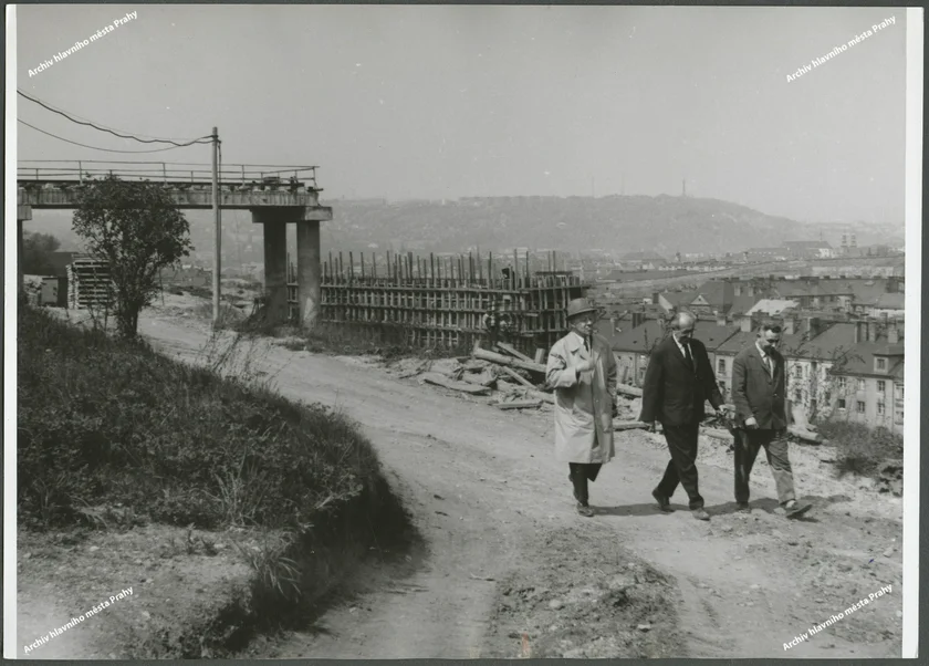 Nusle Bridge under construction. Photo: Municipal Archive
