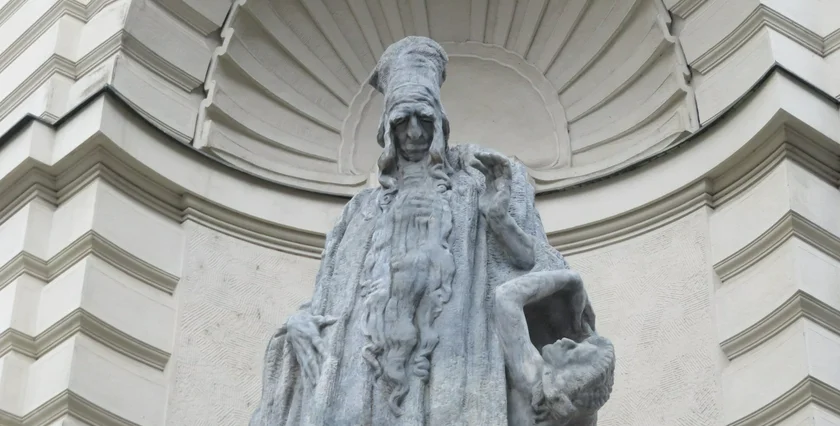 Sculpture of Rabbi Loew at Prague City Hall. Photo: Raymond Johnston