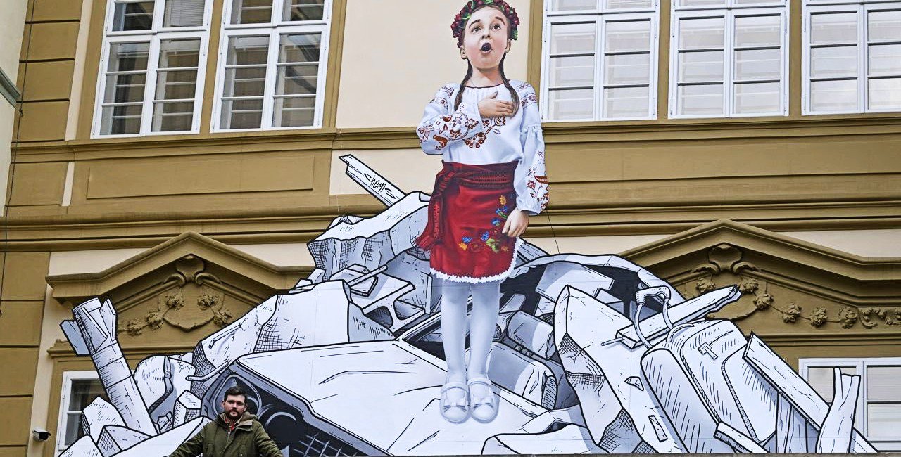 Prague unveils powerful new mural on anniversary of the Russian ...