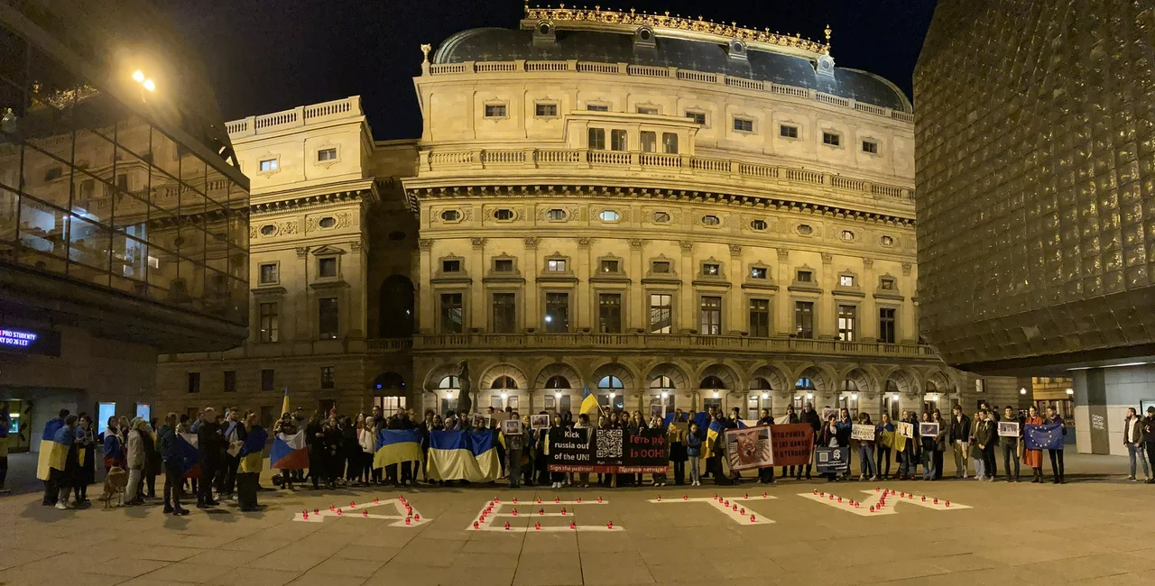 Hlas Ukrajiny gathering at Prague's National Theater. Photo: Twitter /  Anastasiia Sihnaievska