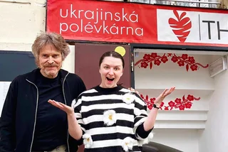 Actor Willem Dafoe outside a Ukrainian restaurant in Vinohrady. Photo: Instagram