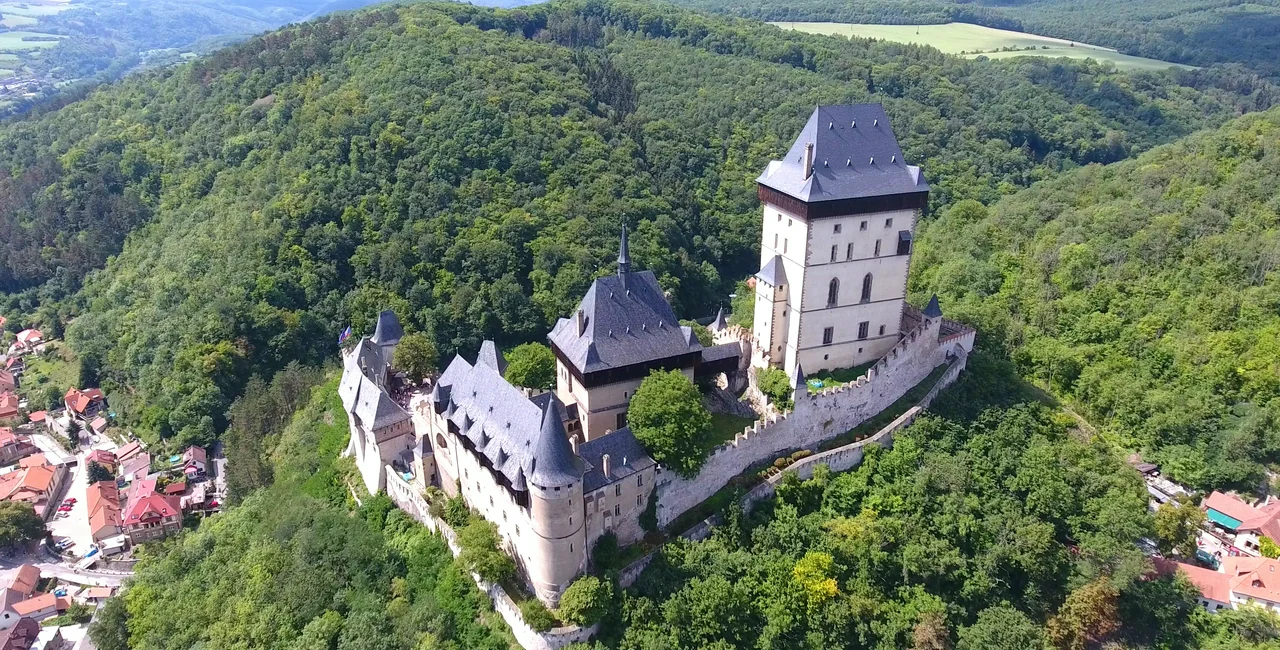 Karlštejn Castle ceremonially reopens after three-year reconstruction