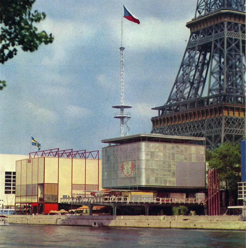 Czechoslovak pavilion in Paris in 1937. Photo: Wikimedia commons, public domain.