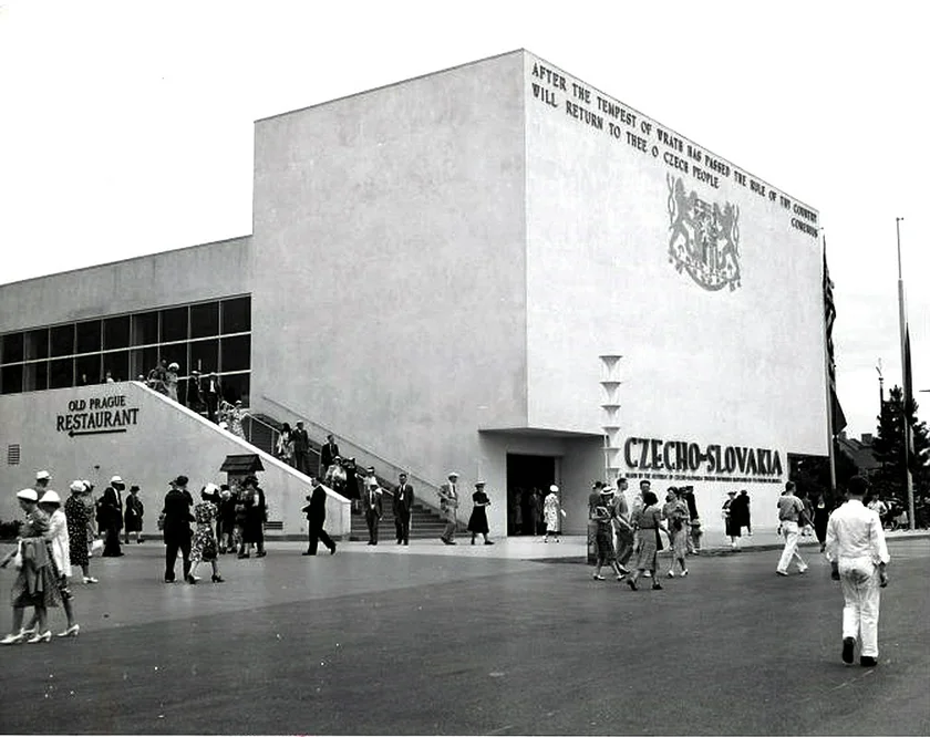 Exterior of the Czecho-Slovak pavilion at the 1939 World's Fair in New York. Photo: NYPL, public domain