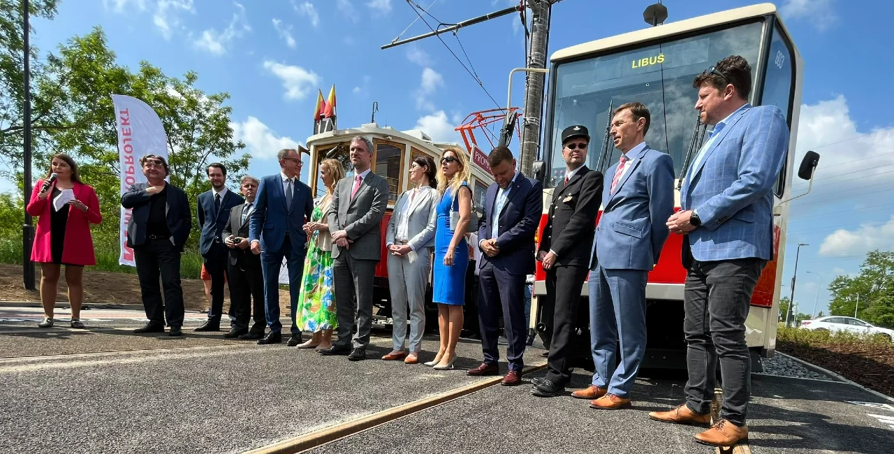 The ceremony of the tram line 17 extension in Prague (Photo: Twitter/@DPPOficialni)