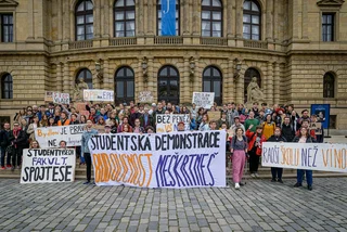 Hundreds of students protest underfunding of education in Prague center