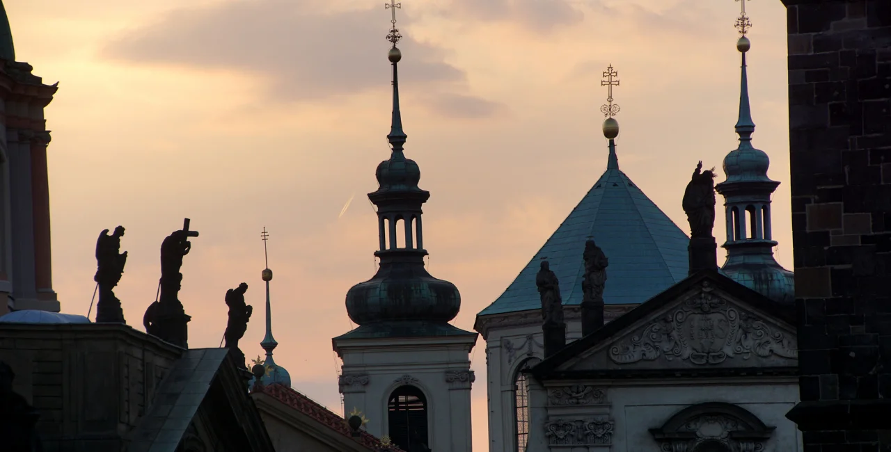 Illustrative image of Prague at dawn