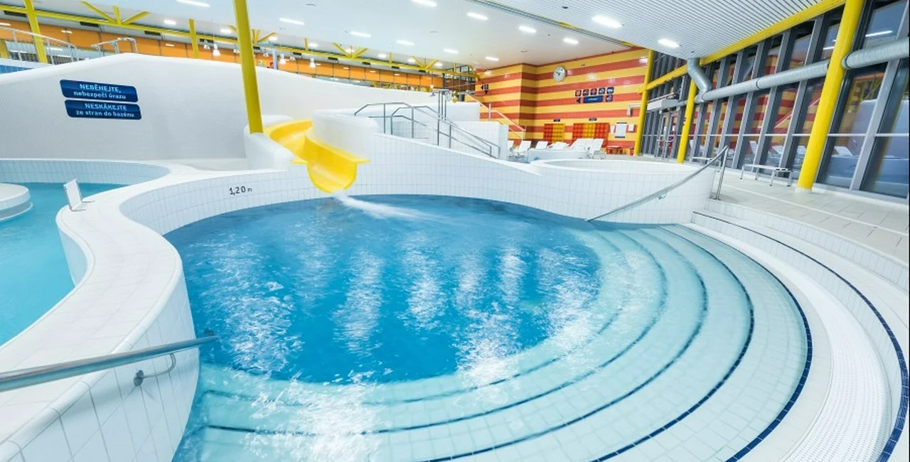 Pool with waterslides at Aquacentrum Šutka. Photo: Sutka.eu