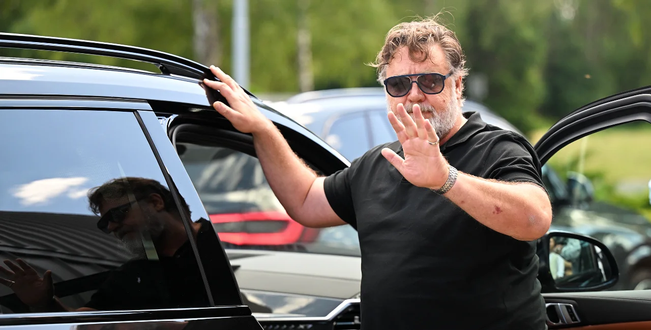 Russell Crowe at Karlovy Vary today; he will be part of the Karlovy Vary International Film Festival's opening ceremony on June 30. (Photo: Twitter/@