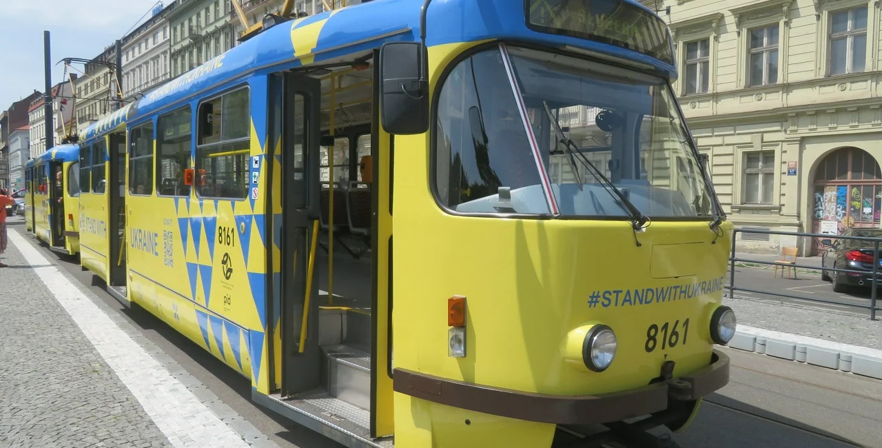 T3 tram in Ukrainian colors. Photo: Raymond Johnston