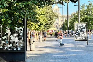 Prague to remove over a hundred advertising stands from the city center