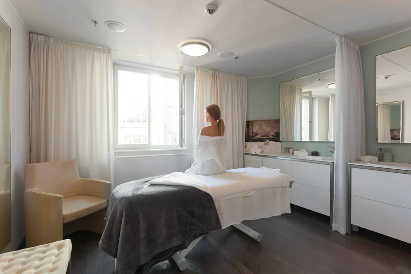 EMBLEM hotel M 09-2023 Spa massage