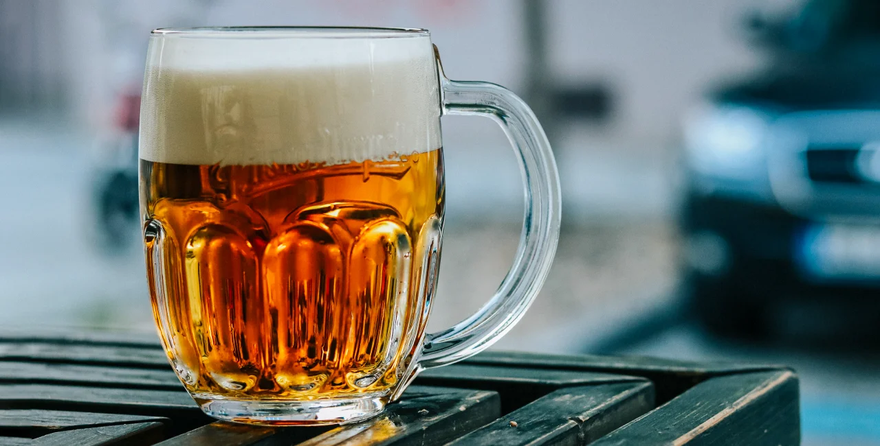 Three major Czech breweries announce price hops: Pub goers will feel it from next year