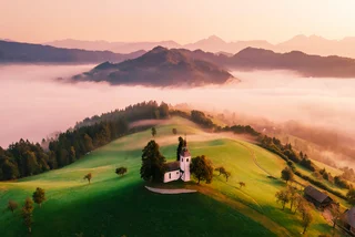 Autumn-color road trip: Scenic driving routes from Prague to Austria and Slovenia