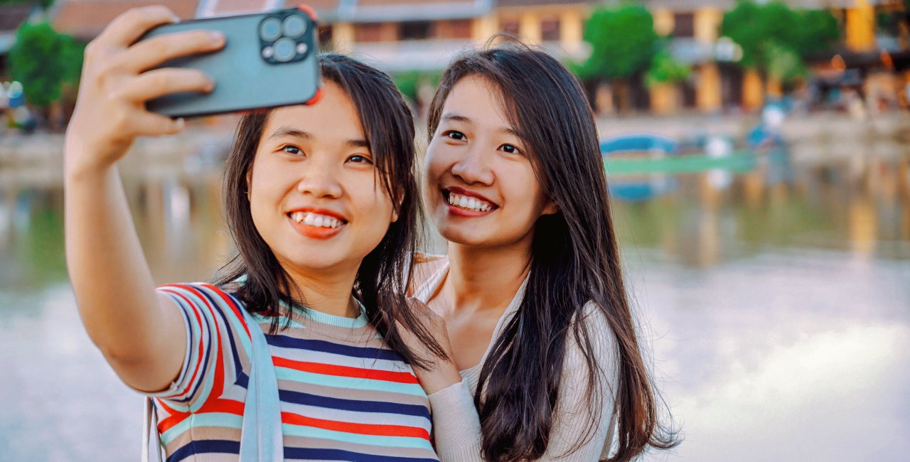 New survey highlights Czechs' complex views toward minorities Prague