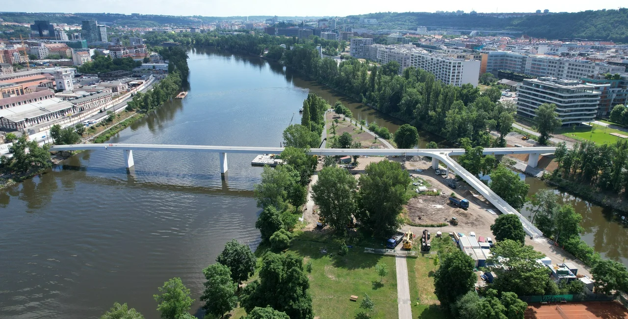 Prague's HolKa Footbridge named 2023 Czech Construction of the Year