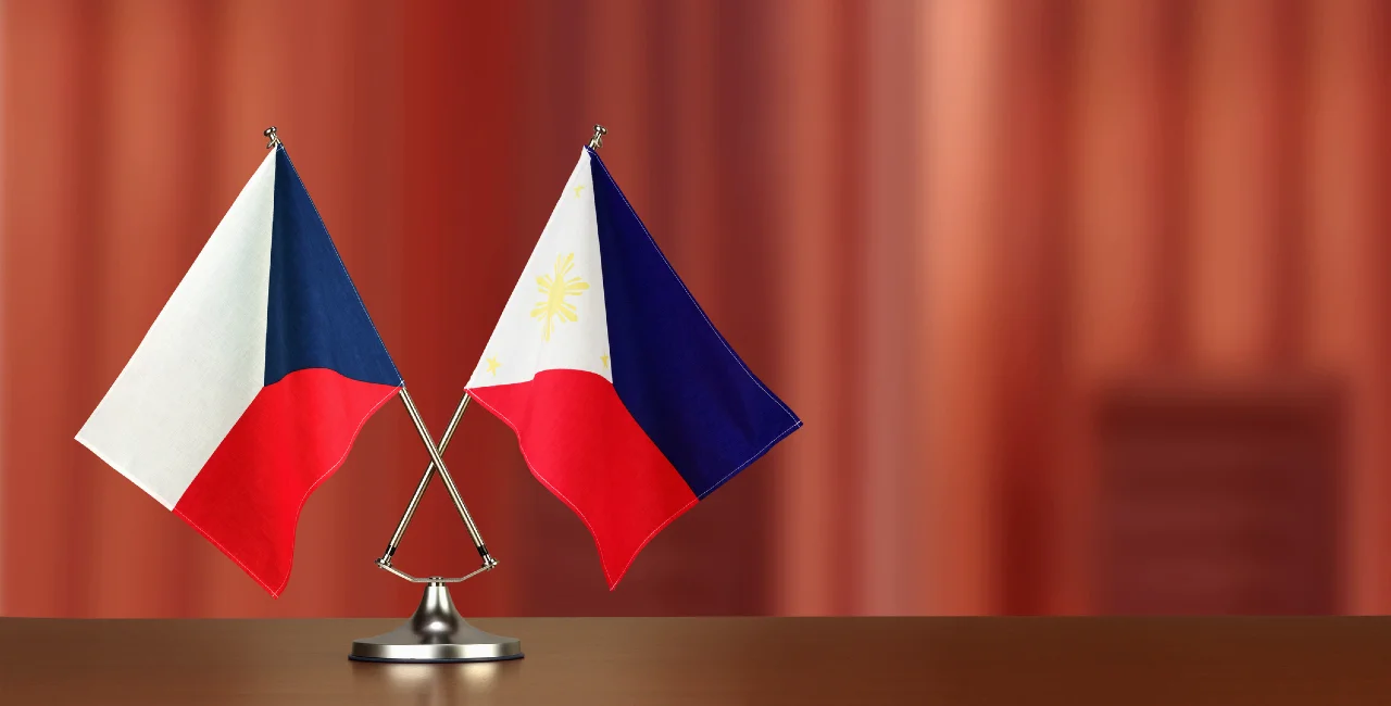 The flag of Czechia (left) and the Philippines. (iStock -