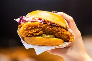 Popeyes arrives in Prague with fried chicken and big excitement