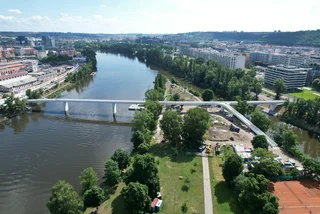 Prague's HolKa Footbridge named 2023 Czech Construction of the Year