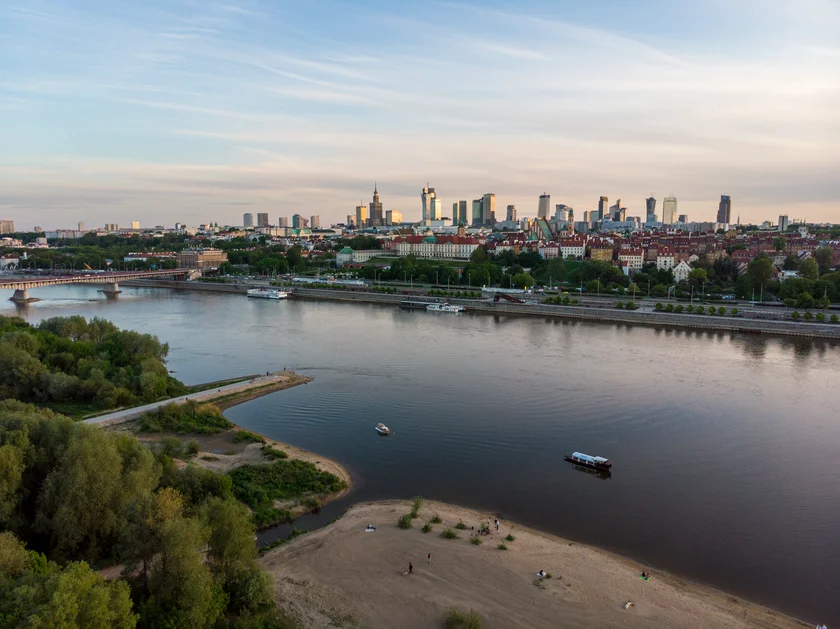 The Vistula River running through Poland's capital. (Photo: Polish Tourism Organisation)