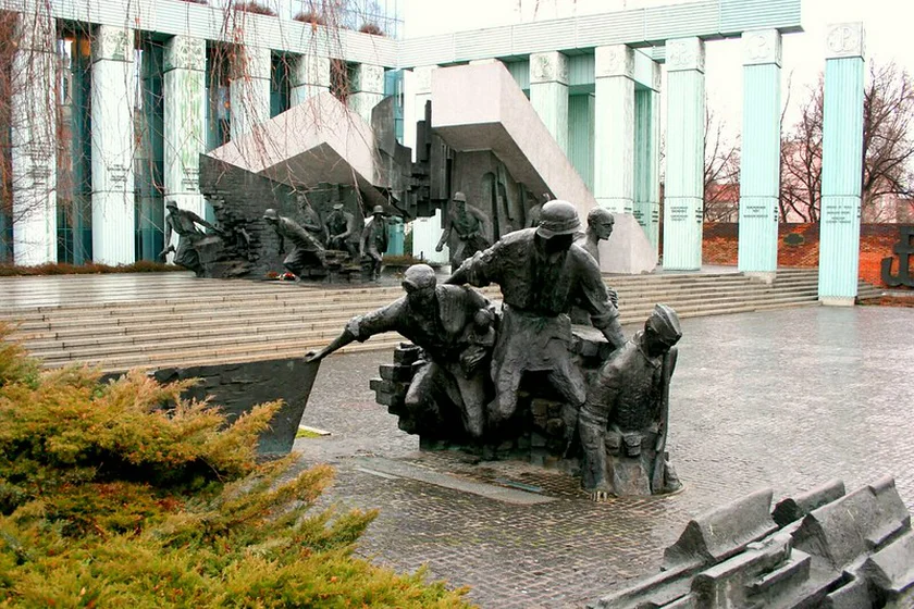 The Warsaw Uprising Monument (Photo: Flickr/