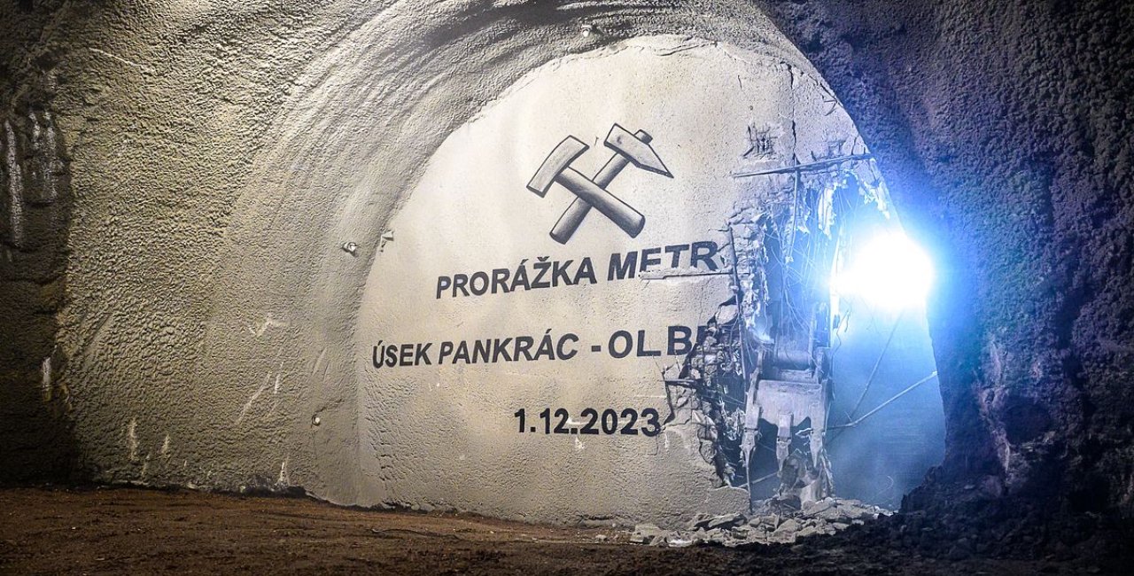 Prague Metro and S-Bahn, my vision of the future by Fjana on DeviantArt