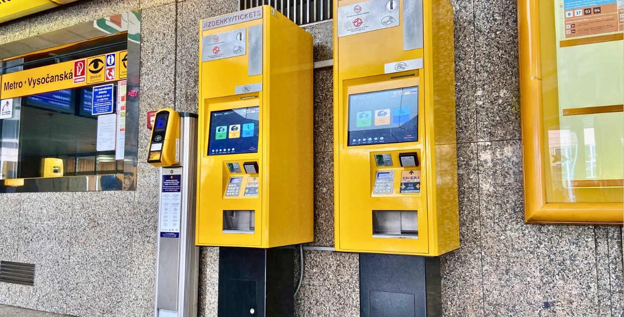 Ticket machines in the Vysočanská metro station. Photo: DPP